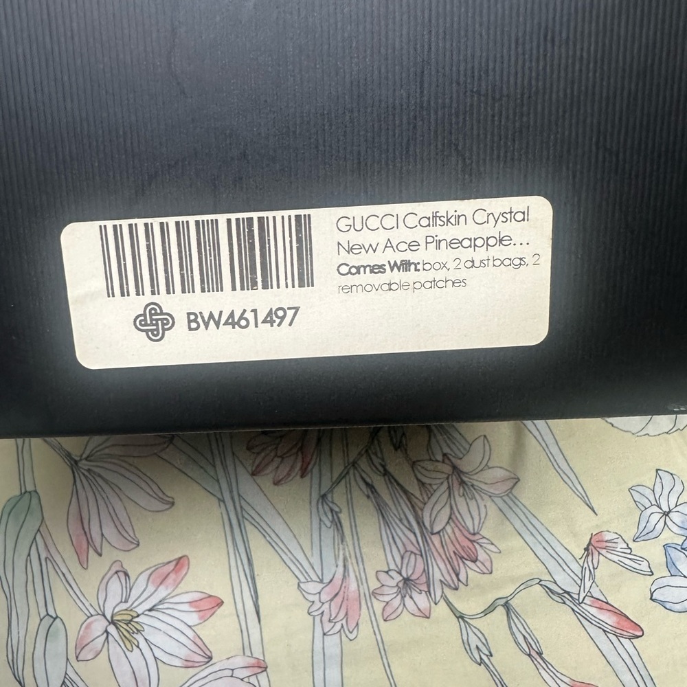 White Gucci  sneaker size 8